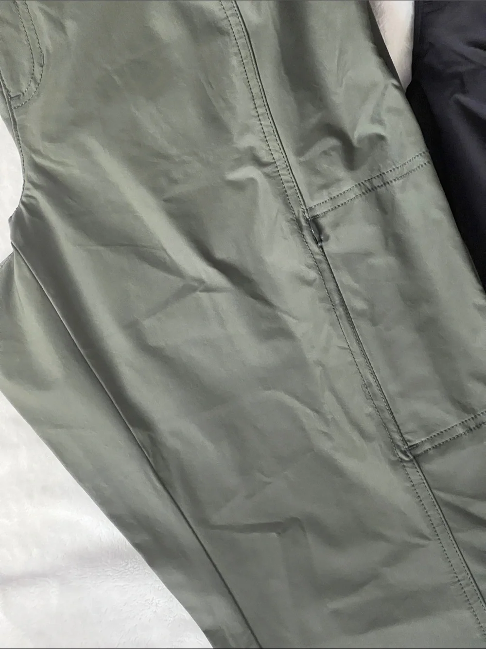 Kirkland Signature Chinos in Olive & Black size 12